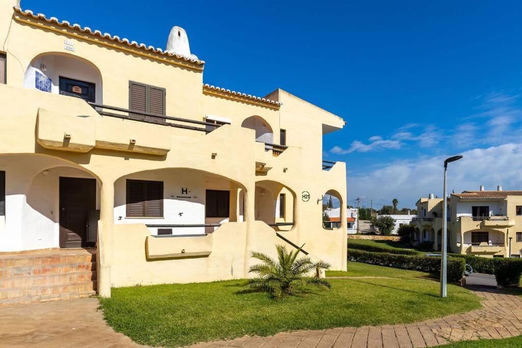 Lovely One Bedroom Apartment In Alvor Extérieur photo