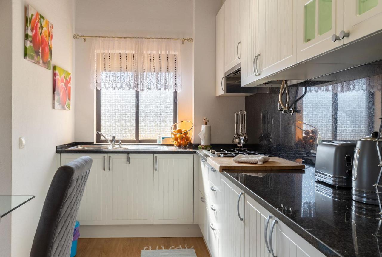 Lovely One Bedroom Apartment In Alvor Extérieur photo