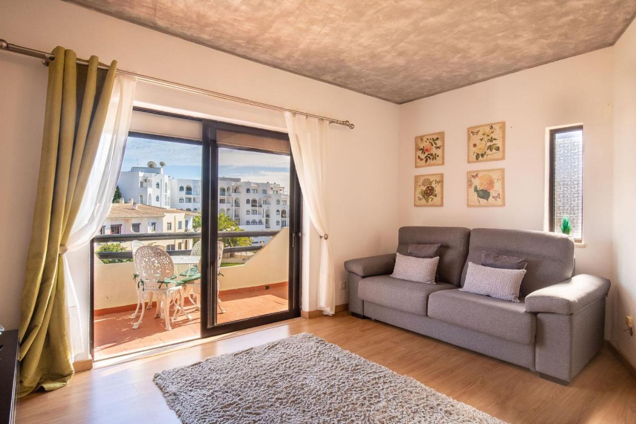Lovely One Bedroom Apartment In Alvor Extérieur photo